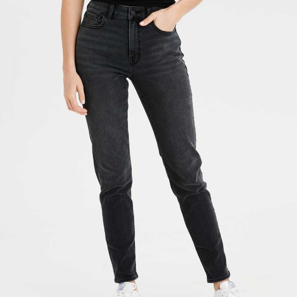 American Eagle Mom Jean In Washed Black